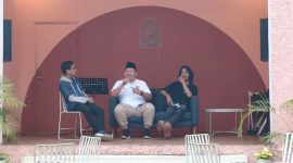 Ketua panitia Tanifest 2023, Suroyo (tengah) bersama personil group band Allfy Rev (kanan) saat menggelar Press Conference di Kiri Coffee & Eatery, Jumat, 14 Juli 2023. ISTIMEWA 