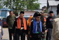Wakil Wali Kota Cilegon, Sanuji Pentamarta, dan Anggota Komisi 1 DPR RI, Jazuli Juwaini, saat menghadiri kegiatan Festival Seni Rampak Pencak Silat, di Halaman Pasar Blok F Kota Cilegon pada Minggu, 6 Agustus 2023. ISTIMEWA 