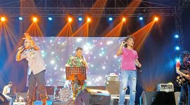 Pesan damai yang disampaikan oleh Kapolresta Serang Kota, Kombes Pol Sofwan Hermanto, bersama Dandim 0602/Serang, Kolonel Arm Fajar Catur Prasetyo dalam Konser Slank 'Nyanyian Kemerdekaan 2023. (Foto: Fajar-JPNN)