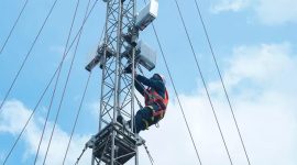 Petugas jaringan Internet. (Foto: Istimewa)