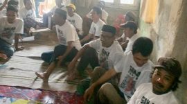 Sukarelawan Komunitas Nelayan Pesisir (KNP) saat Sosialisasikan Ganjar Pranowo dan Mahfud MD sebagai pasangan capres-cawapres. (Foto: Istimewa)