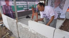 Kominitas Ojek Online (Kajol), saat mendirikan Posko Dukungan Ganjar-Mahfud MD. (Foto: Istimewa)