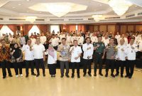 Foto bersama Pj Walikota Serang Yedi Rahmat dan Kepala Bappeda Kota Serang Ina Linawati juga Forkopimda Kota Serang. (Foto: Humas Pemkot Serang