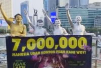 Saat Para pemain Film Agak Laen, jadi Manusia Silver dan Emas. (Foto: NET)