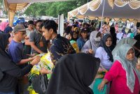 Grebek Pasar Murah Ramadhan, bersama pemkot Serang dan Forkopimda, Ulama juga Pendekar. (Foto: Bantenesia)