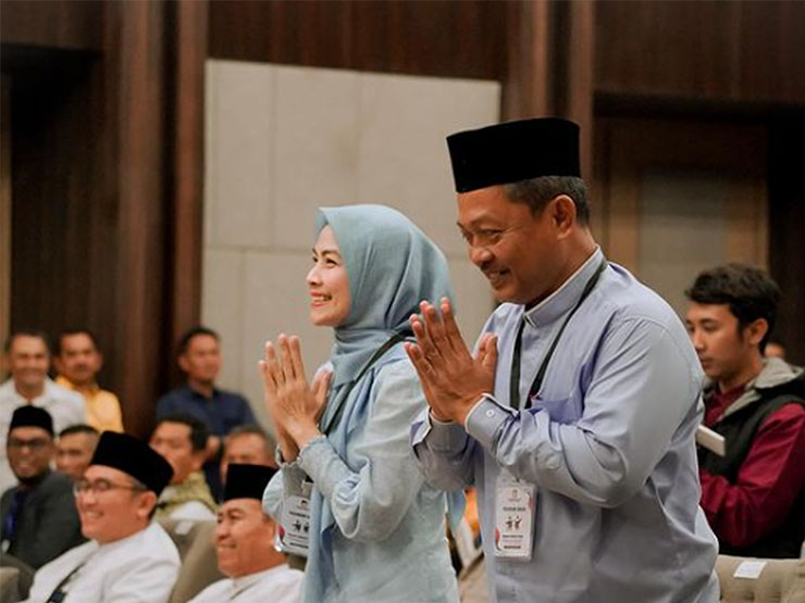 Pasangan Calon Bupati dan Wakil Bupati Kabupaten Serang, Ratu Zakiyah-Najib Hamas saat hadiri Deklarasi Pilkada Damai. (Foto: Istimewa)