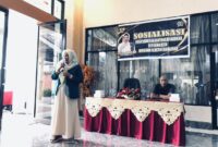 Kombes Pol (Purn) Djasmarni saat memaparkan dalam giat Sosialisasi Peraturan Daerah (Sosper) tentang Jaminan Sosial Ketenagakerjaan (Jamsostek) Rabu, (18/6/2025) di Hotel Dewiza. (Foto: Bantenesia)