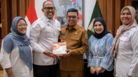 Gubernur Banten, Andra Soni saat menerima Kunjungan DPD ASPPI Provinsi Banten, Senin (14/7/2025) di Ruang Kerjanya. (Foto: Istimewa)
