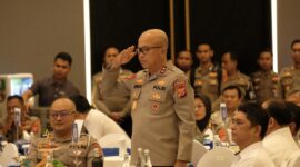 Kapolda Banten Irjen Pol. Hengki bersama Dirlantas Polda Banten Kombes Pol. Leganek Mawardi. (Foto: Istimewa)
