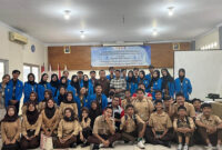 Trik dan Tips Menghindari Hutang dan Pinjol, Mahasiswa UNPAM gelar PKM di SMK PGRI 1 Kota Serang. (Foto: Istimewa)