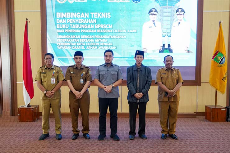Pemerintah Kota (Pemkot) Cilegon, resmi menyalurkan program unggulan Beasiswa Cilegon Juare 2025. (Foto: Istimewa)