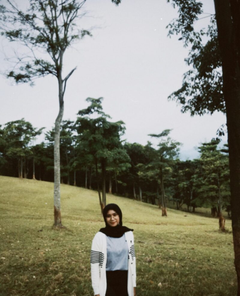 Calista Robby Zareta, Mahasiswi Ilmu Hukum UNPAM Serang. (Foto: Istimewa)