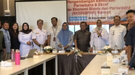 Gelaran Pengembangan Kemitraan Pariwisata Ekraf bersama Wartawan Ekonomi Bisnis dan Pariwisata Provinsi Banten, saat Foto Bersama. (Foto: Bantenesia)