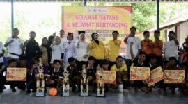 Anggota Komisi X DPR RI, Adde Rosi Khoerunnisa, bekerja sama dengan Kementerian Pemuda dan Olahraga (Kemenpora) resmi menggelar Kejurda Futsal Relawan Banten Bersatu (RBB) Cup 2025 di Lapangan Futsal Warunggunung, Kabupaten Lebak, Jumat (21/11/2025). (Foto: Istimewa)