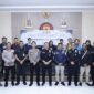 Foto Bersama seusai Silaturahmi Bidhumas Polda Banten dengan Media, menjelang NATARU 2026. (Foto: Bidhumas Polda Banten)