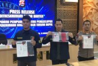 Press Conference, Ungkap Kasus Penipuan dan/atau Penggelapan dengan Modus Menjanjikan Kelulusan seleksi Calon Taruna Akademi Kepolisian (AKPOL). (Foto: Bantenesia)