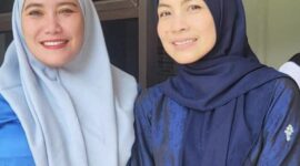 Ketua Fraksi PAN DPRD Kabupaten Serang, Desi Ferawati, Foto Bersama saat mendampingi Bupati Serang Ratu Rachmatuzakiyah. (Foto: Bantenesia)