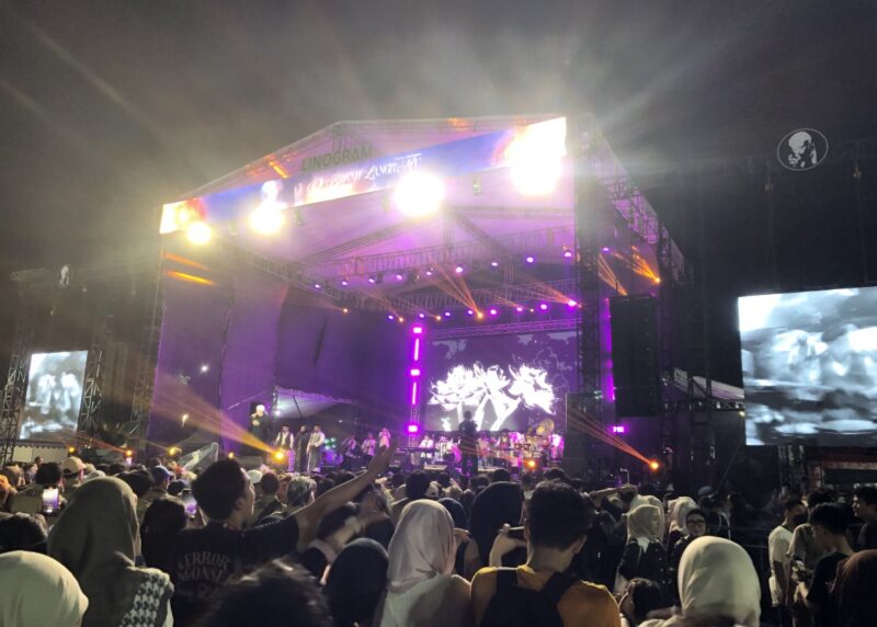 Konser Religi 30 Tahun Berkarya OPICK, bersama LINOGRAM mengusung Tema “Di Bawah Langit-Mu” Sedekah untuk Negeri. (Foto: Bantenesia)