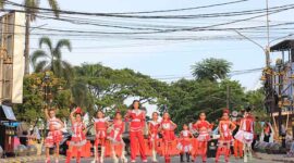 Sanggar Rossys Entertainment, di Royal Fashion Week, Royal Baroe, Kota Serang. (Foto: Bantenesia)