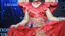 Atika Fairuz Khalisa Widianti saat menggunakan busana bertema Gapura Banten dan Menara Banten yang sarat makna budaya, serta balutan batik khas Kota Serang yang semakin menegaskan identitas daerahnya. (Foto: Istimewa)