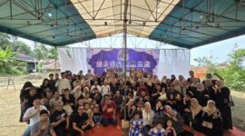 Ngarawat Silaturahmi dengan Halal Bihalal Lintas Generasi Keluarga Besar Mbah Salip dan Ibu Ekot. (Foto: Istimewa)