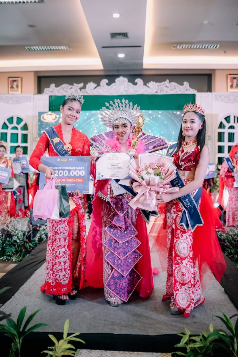 Juara Duta Batik Kota Serang 2026 (Kategori B), Quinesha Shandrina Kusumah, Perwakilan Cilegon. (Foto: Istimewa)
