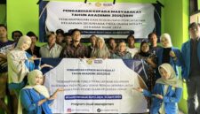 Foto bersama Mahasiswa Universitas Pamulang Kampus Kota Serang dan Peserta Pelaku Usaha Perajin Gerabah di Wisata Gerabah Bumi Jaya. (Foto: Istimewa)