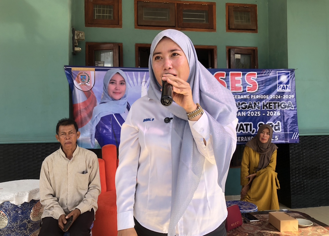Ketua Fraksi PAN DPRD Kabupaten Serang, Desi Ferawati, S.Pd. (Foto: Official_Tim Dokumentasi)