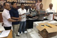 Polda Banten Ungkap Peredaran RokokTanpa Pita Cukai, Amankan 89 Bal Rokok Ilegal. (Foto: Bantenesia)
