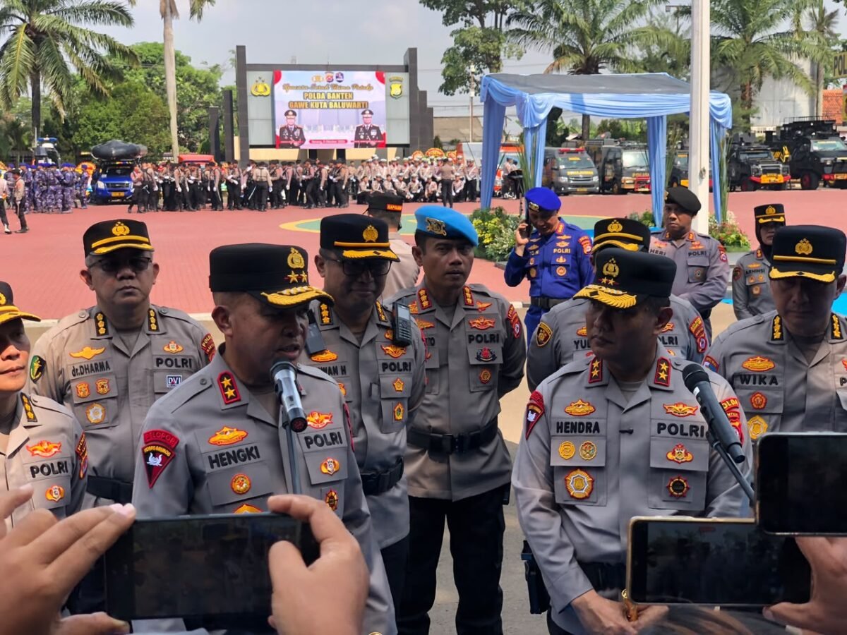 Serah Terima Pataka Polda Banten. (Foto: Bantenesia)